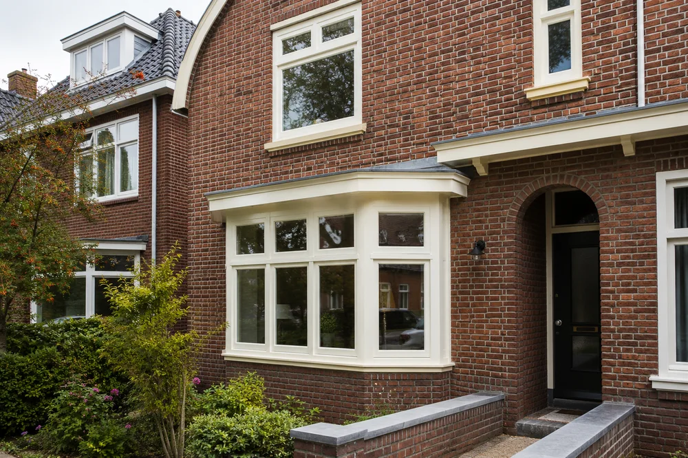 Geschilderde gevel van een jaren-30 woning