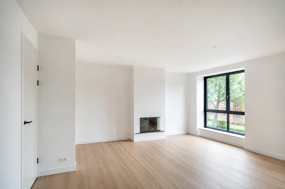 Interieur met strak gespoten plafond en wanden